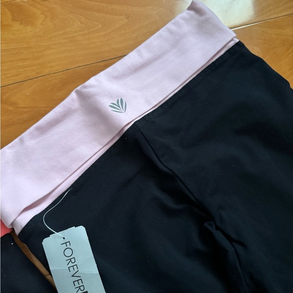 Forever 21 yoga pants - Picture 3 of 4